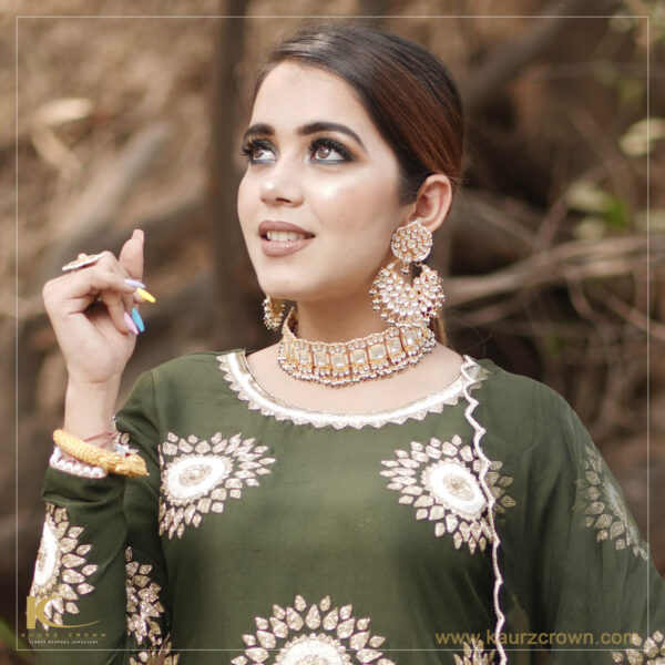 Veera Kundan Choker with tikka