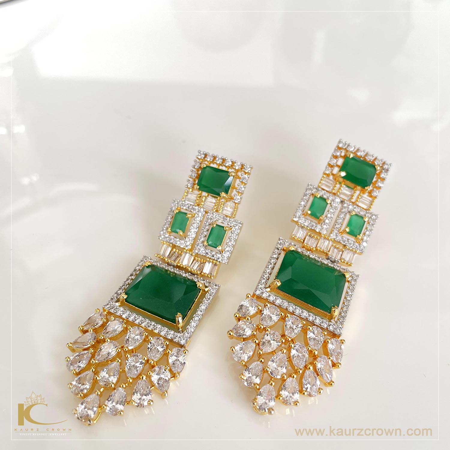 Van Cleef and Arpels Diamond and Emerald Earrings and Ring Set – Joseph  Saidian & Sons