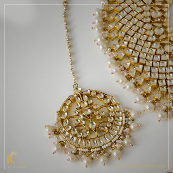 Jannat Necklace set with Tikka