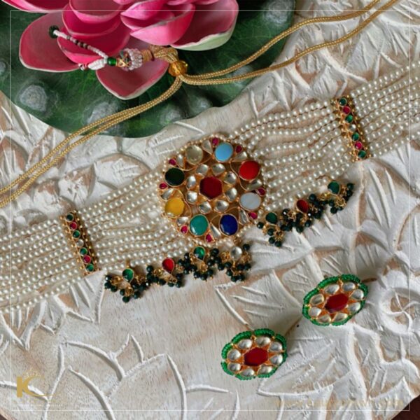 Navratan Farheen Choker Set