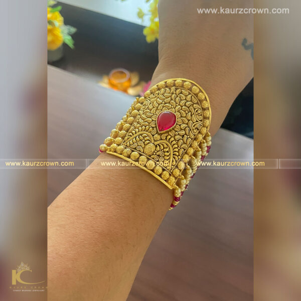 Surakh Traditional Antique Gold Plated Baahi/Bracelet , Surakh , kaurz crown , jewellery , punjabi jewellery , gold plated , baahi