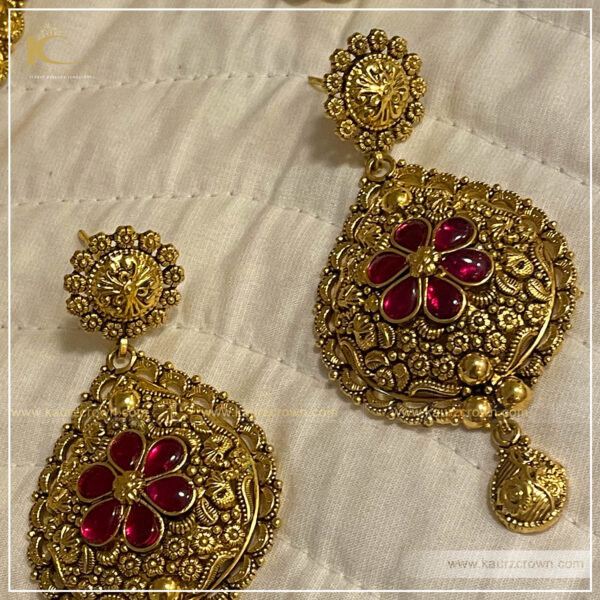 Nagma traditional Antique Gold Plated Choker Set , Kaurz crown , punjabi jewellery , online jewellery store , tikka , passa