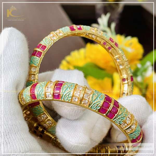 Faiza Traditional Antique Gold Plated Bangles , bangles , gold plated , kaurz crown , punjabi jewellery , gold plated , traditional , jewellery store , online jewellery store