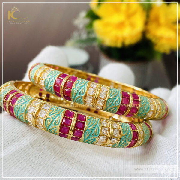 Faiza Traditional Antique Gold Plated Bangles , bangles , gold plated , kaurz crown , punjabi jewellery , gold plated , traditional , jewellery store , online jewellery store