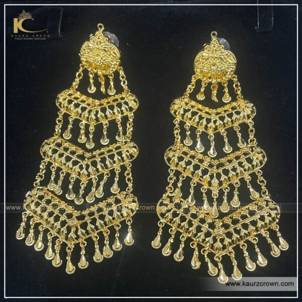 chandbali,kanbala,earings,gold earrings designs for daily use,gold earring  design for … | Gold earrings designs, Gold jewelry fashion, Bridal gold  jewellery designs