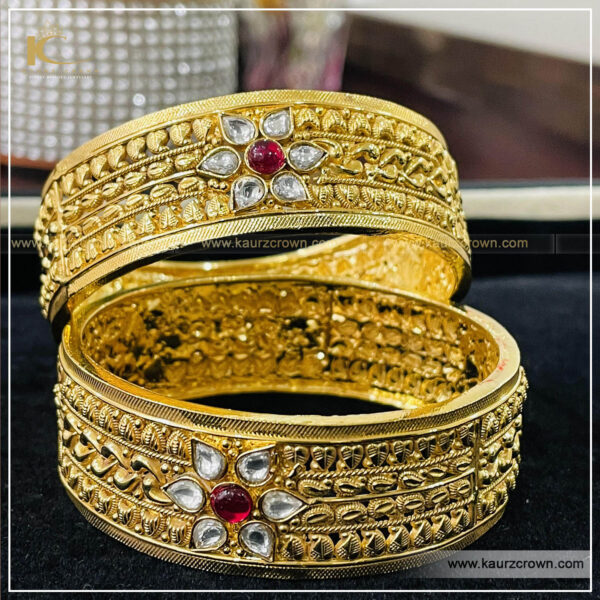 Afza Traditional Antique Gold Plated Bangles , Kaurz crown , punjabi jewellery , online jewellery sote , afza , gold plated bangles