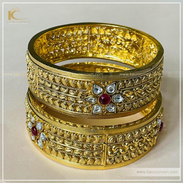 Afza Traditional Antique Gold Plated Bangles , Kaurz crown , punjabi jewellery , online jewellery sote , afza , gold plated bangles